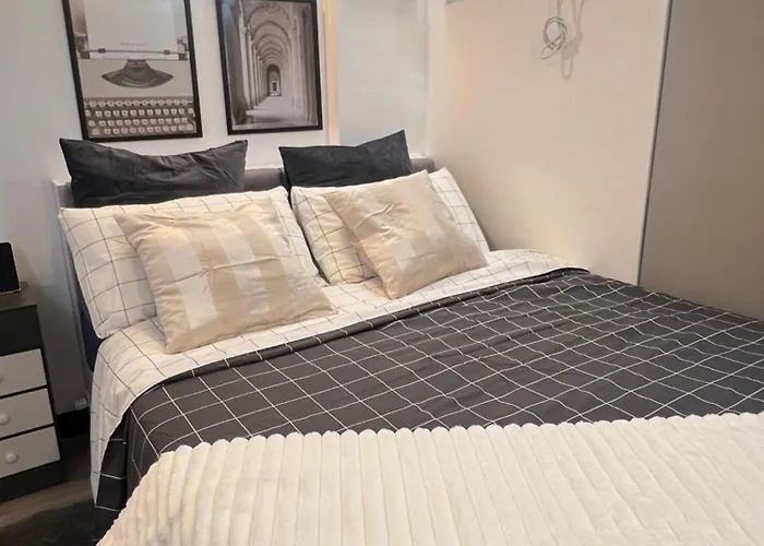 Aesthetic 2br Penthouse Near Naia With Pool